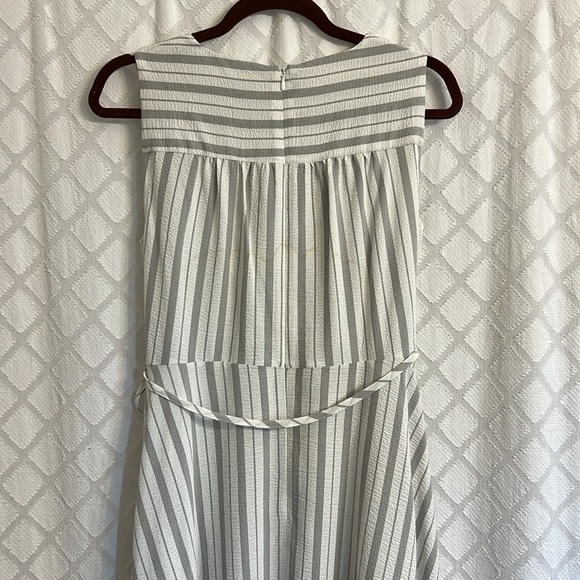 Calvin Klein gray & white dress, size 10, only worn once, like new condition - Picture 6 of 7